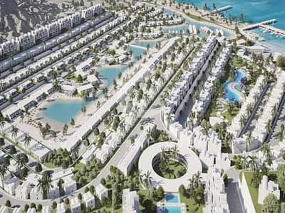 عرض محدود شاليه للبيع بإطلاله على البحر و بقسط 11 سنه في سولت راس الحكمه
