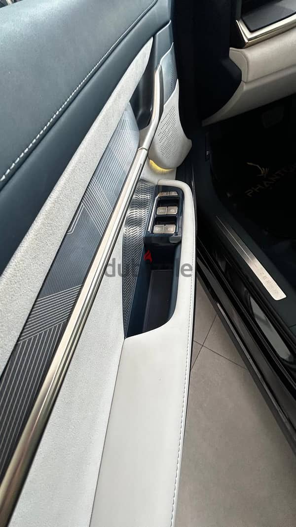 Zeekr 001 2025 زييكر ٠٠١