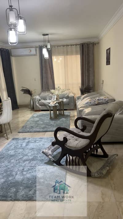 فخامة السكن الفندقي. . شقة "أول سكن" مفروشة بالكامل في كمبوند جنة زايد 1Luxury hotel-style accommodation. . . A fully furnished "first occupancy" apartme
