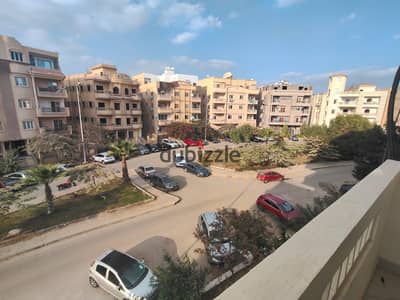 للبيع شقة بالحى التامن على شارع الامل الرئيسى 210متر نصف تشطيب