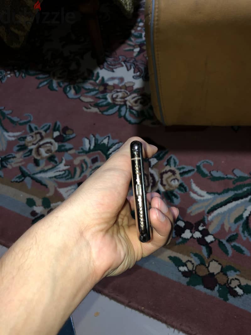 iPhone 11pro 4