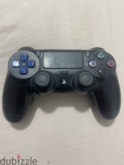 2 ps4 controllers