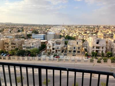 للبيع شقة فاخرة جاهزة للسكن للبيع في أبراج زيد، قلب الشيخ زايد، بجوار كمبوند الربوة ونادي الأهلي.