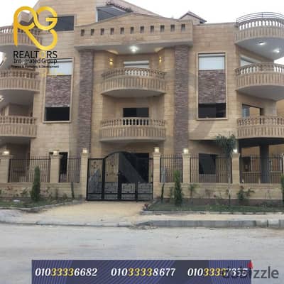 For Sale: 300 sq m Full Floor Apartment in a Prime Location, West Somid - Third Neighborhood, Villas Area - 6th of October City