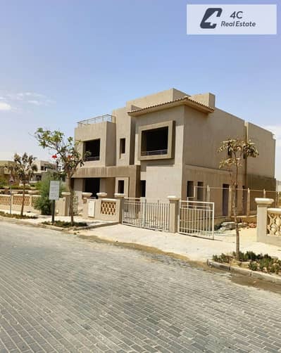 اقل من سعر الماركت ب5 مليون فيلا تايب D ستاند الون 5 غرف نوم ماستر برايم اوكيشن للبيع فى كمبوند بالم هيلز التجمع الخامس Palm Hills New Cairo Fifth Set