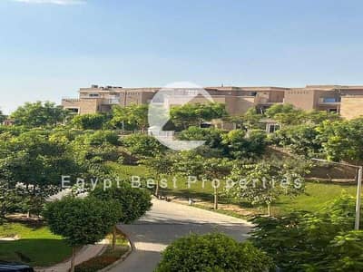 تاون فيلا تشطيب فاخر بالتكييفات استلام فوري للبيع في ميفيدا اعمار الجولدن سكوير التجمع الخامس Mivida Emmar