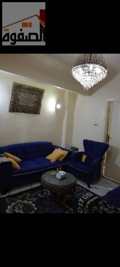 Furnished apartment for rent in Maadi, 14th Street, close to the metro and near 9th Street and Damascus Square and Sawaris. A vital location close to all services and transportation.