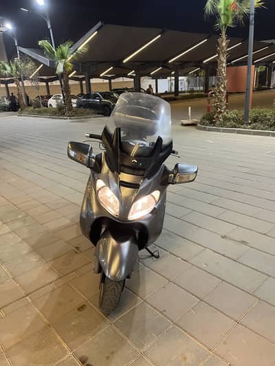 Suzuki burgman executive 650cc