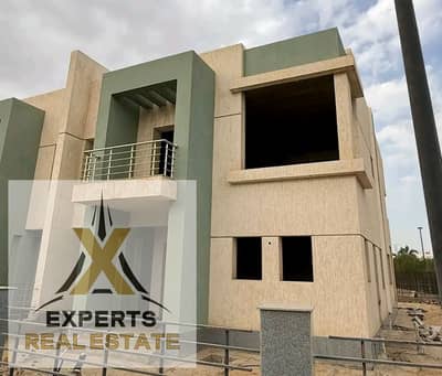 متاح فيلا للبيع في مدينتي نموذج j  مودرن ( طرفيه ) بسعر مميز