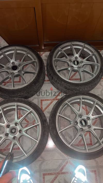 For Sale BBS 17x7.5  Tire:195/40/17