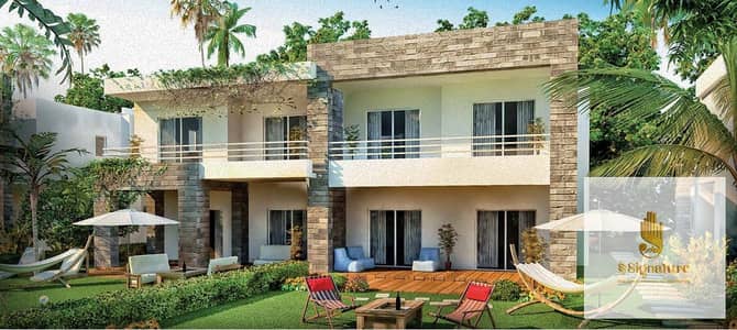 At a very special price, a fully furnished, ready-to-move-in chalet with a rooftop terrace and pool view in Amwaj Sidi Abdel Rahman, North Coast.