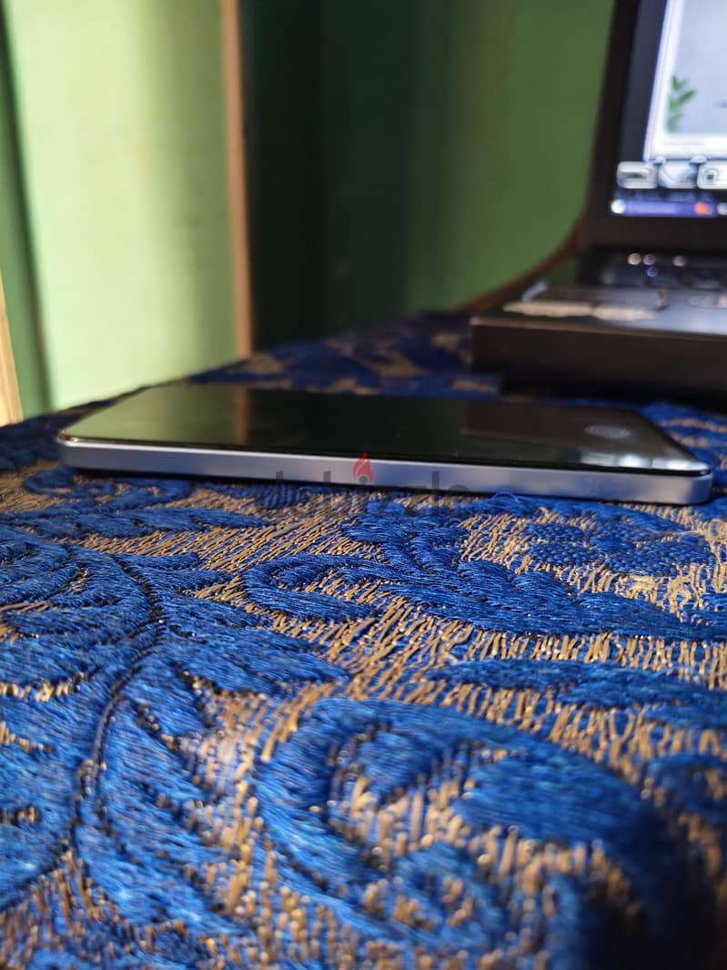 Realme 12 5