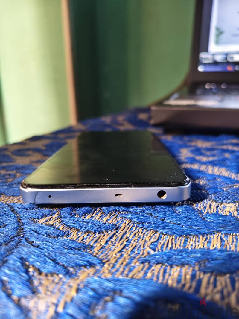 Realme 12 6