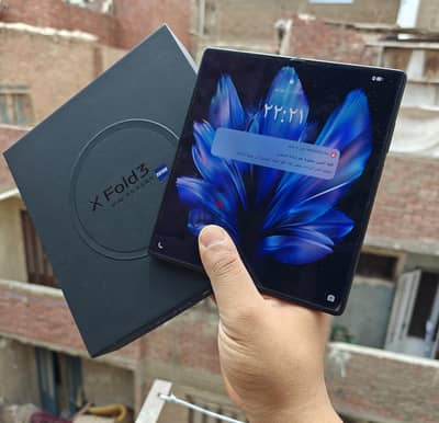 Vivo X Fold3 فتح كرتونه حاله ممتازه بكل مشتملاته البيع او البدل