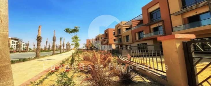 تاون فيلا 3 غرف+ ناني ريسيل تكملة اقساط استلام فوري للبيع في ديستريكت 5 مراكز District 5