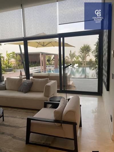Immediate delivery of a standalone villa with modern finishing and the best view in Hyde Park, with long-term installments available.