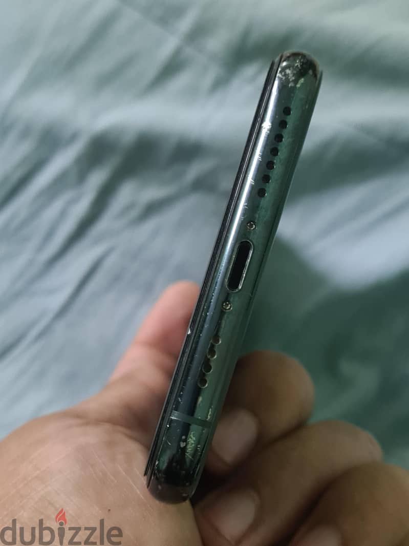 Apple - iPhone 11 Pro Max 2