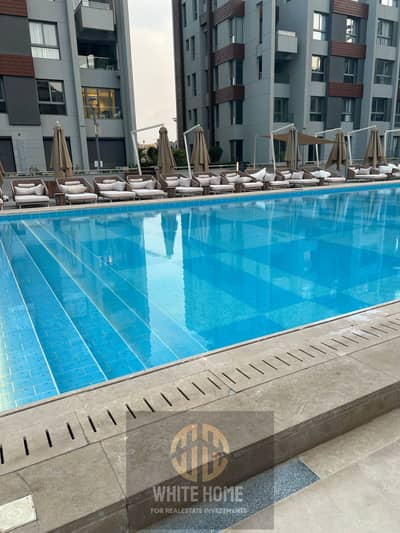 Apartment Fully Furnished first Use for rent in Aljazi JW Marriott In New Cairo near to Gym & pools & Sauna ,Jacuzzi nearest to The water way and Cfc.