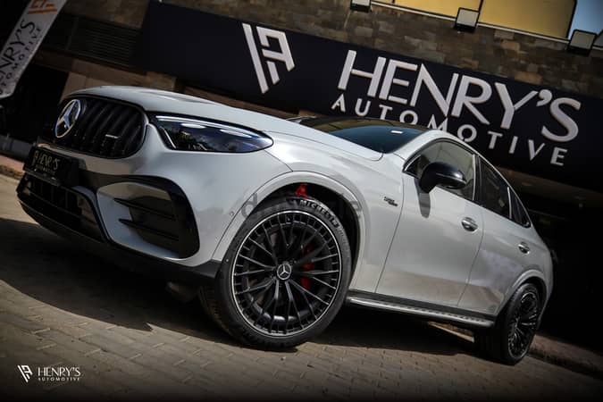 Mercedes-Benz GLC43 AMG  تبريد/فواحه/جلد كاملamg/تابلوه و طاره كاربون