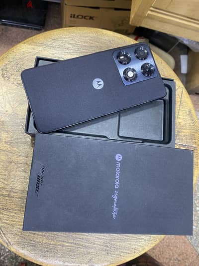 Motorola Signature 512/16G Black جديد