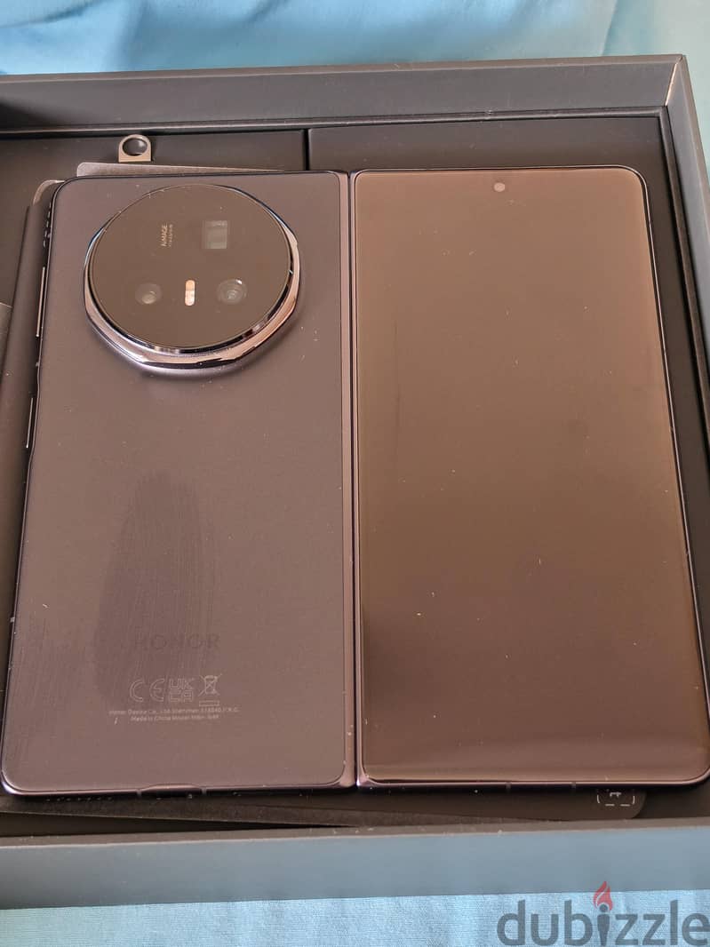 Honor Magic V5 2