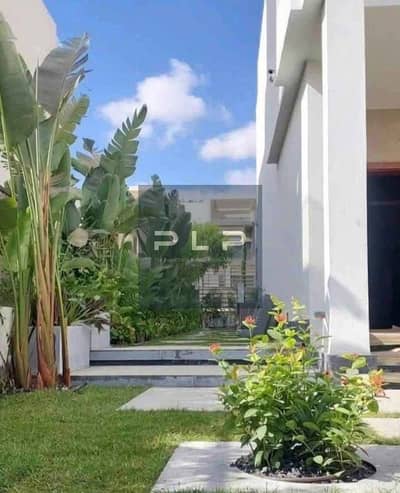 فيلا جاهزة للمعاينة ريسيل 650م للبيع في كمبوند سعاده التجمع الاول امام الرحاب Saada New Cairo