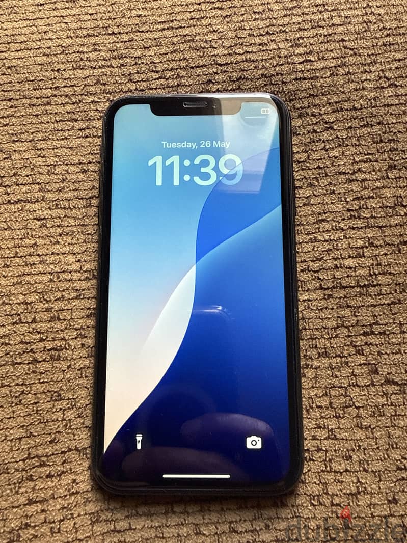 Apple - iPhone XR 1
