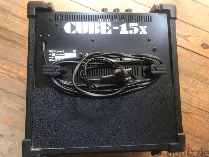 Roland Cube 15X guitar amplifier 2