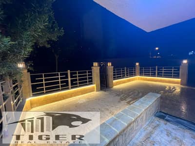  شقة لقطة للبيع  فرصة حقيقية لامتلاك شقة بتشطيب فندقي فاخر في أرقى مناطق مدينتي B6    |  المساحة 103م  |  طابق ارضي بجنينة 50متر فيو جاردن   المواصفات: 3 غرف نوم و2حمام منها حمام ماستر وحمام ضيوف | تشطيب خاص بالكامل  | تغيير سباكة وكهرباء بالكامل  |