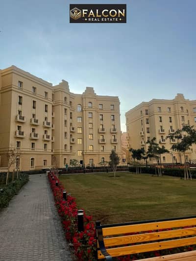 شقه للبيع استلام فوري Fully Finished نيو جاردن سيتي العاصمه ( 135م ) دور 3 Open View البرج الايفوني New Garden City