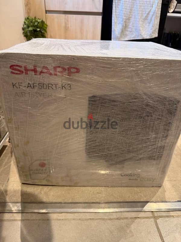 Sharp Air fryer AF50RT New never used 1