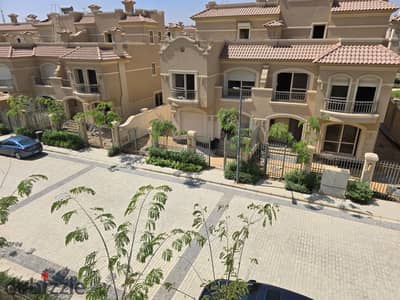 اقل سعر توين هاوس استلام فوري 311 م ٤ غرف اقوي واميز لوكيشن في الباتيو اورو لاڤيستا التجمع الخامس