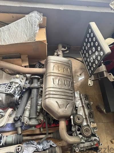 علبة خلفية / rear muffler Mercedes A35 AMG W177