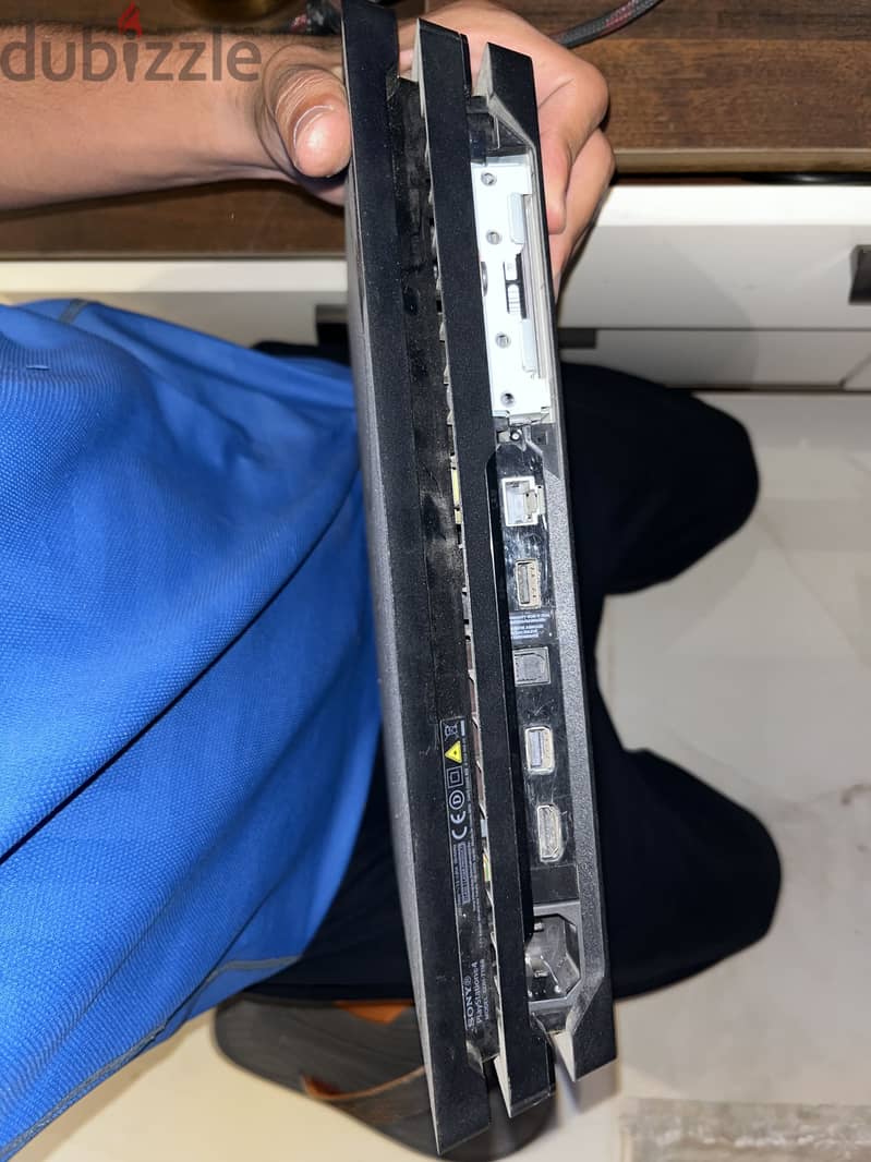 Ps4 pro 3