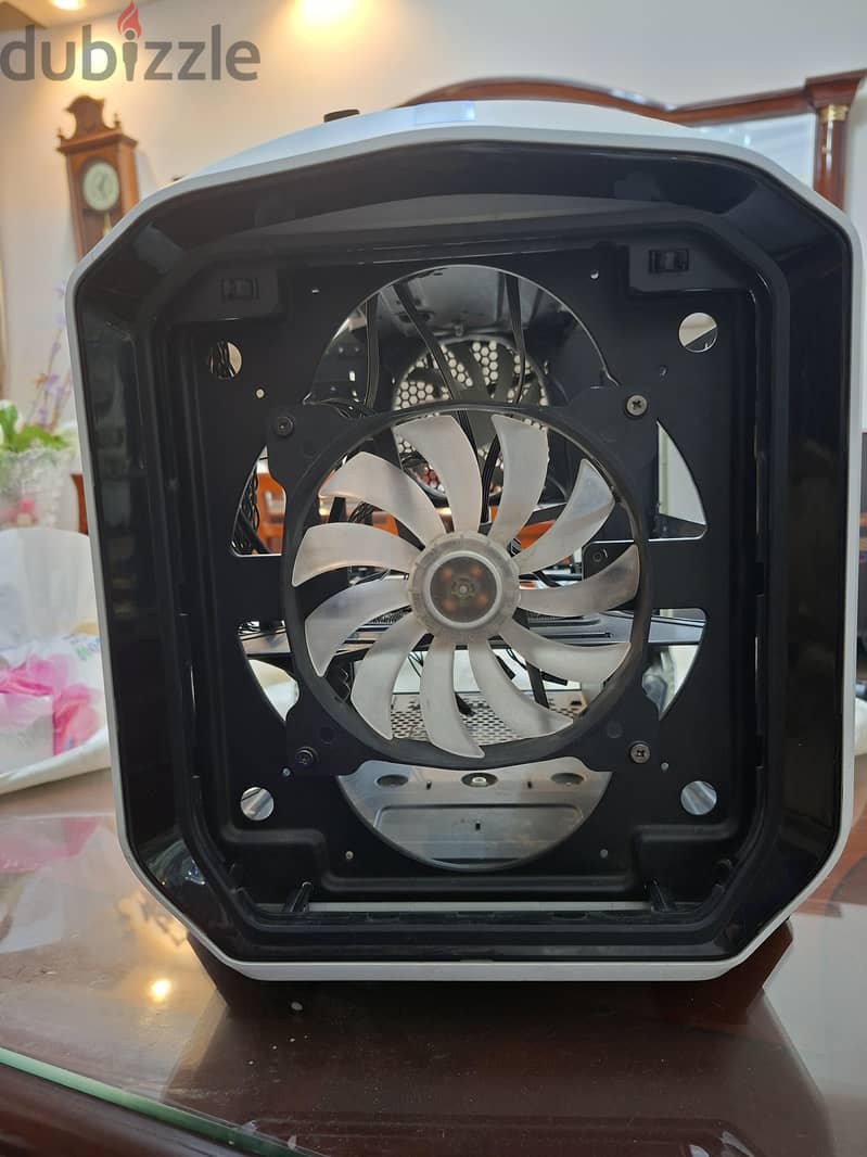 Corsair Graphite 380T Mini-ITX PC 4