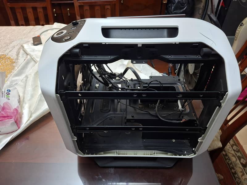 Corsair Graphite 380T Mini-ITX PC 6