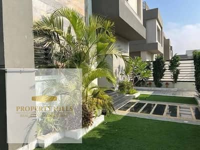 Townhouse in Beta Greens compound with a huge discount, immediate delivery, 4 bedrooms