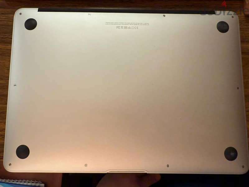 MacBook Air - Excellent Condition 11