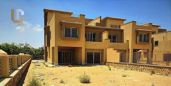 فيلا طوب احمر ستاندألون للبيع في الشيخ زايد بسعر مميز