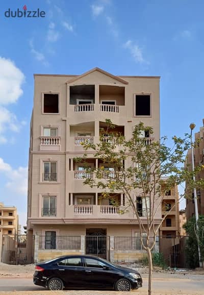 شقة للبيع فى مدينة الشروق المنطقة الثامنة