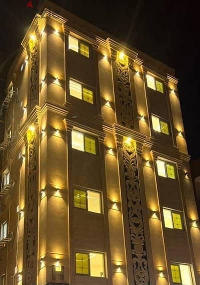 شقة فندقية مقسمة ل ٩ استديوهات للبيع في عمارة سكن طالبات فقط