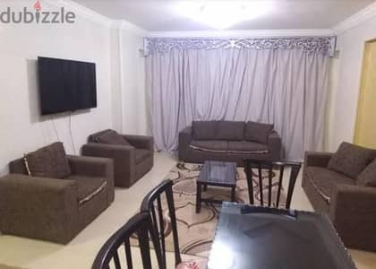 للايجار اليومي ب200جنيه شقه تري البحر مفروش