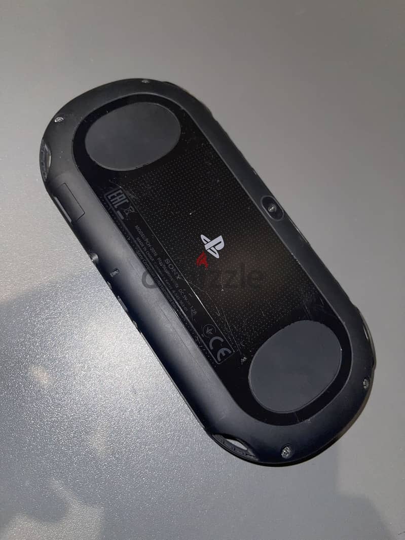 PS Vita Slim PCH-2016 2