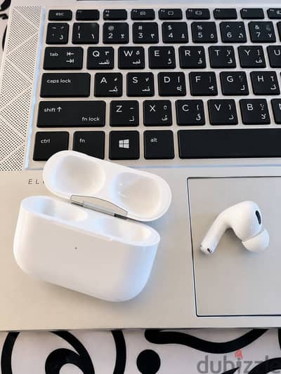 Airpods pro 2  استخدام خفيف جدا
