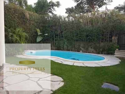 Receive a 410 sqm villa immediately in Al Obour with a view of a swimming pool for only 10% down payment