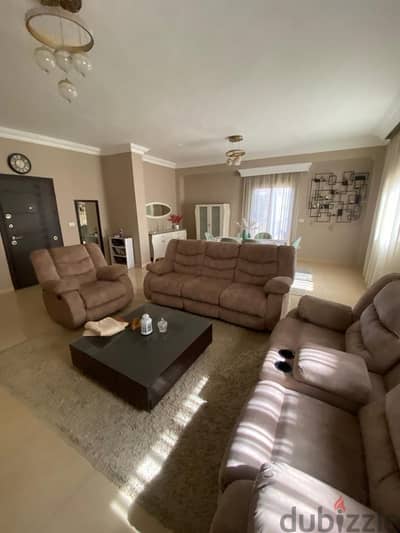 Apartment for sale in al yasmin 7 Super lux with kitchen من المالك