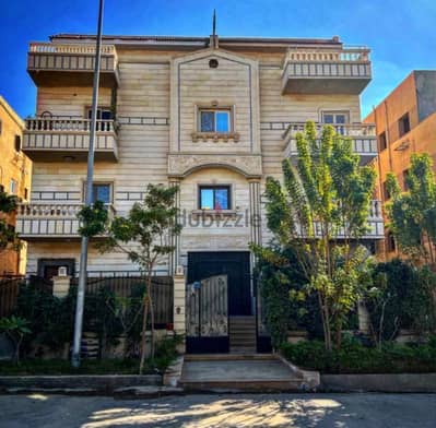 Apartment for sale in al yasmin 7 Super lux with kitchen من المالك