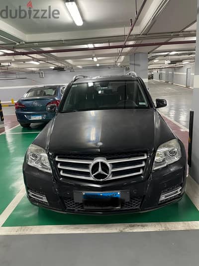مرسيدس GLK 300موديل ٢٠١٠ حالة فوق الممتاز