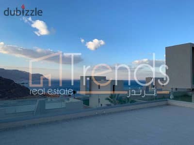 فيلا متشطبه بالكامل للبيع فى المونت جلالة العين السخنة تطل على البحر وبها حديقة خاصة  !!!موقع مميز استلام فورى