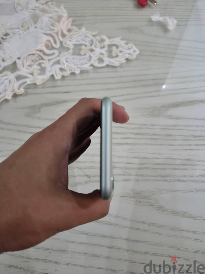 Apple - iPhone 11 2